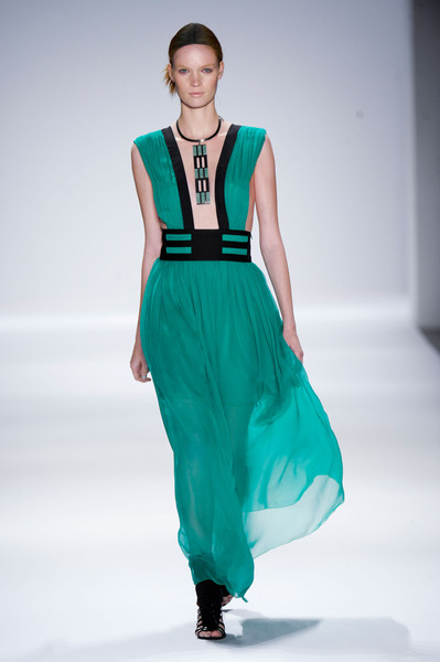 spring_summer_2013_color_trends_emerald_green_trend
